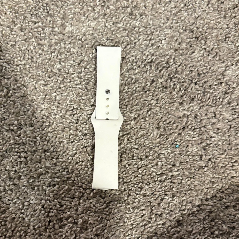 White Silicone Wristband Replacement for Smartwatches